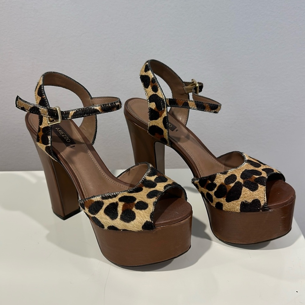 Arezzo platform sandals
